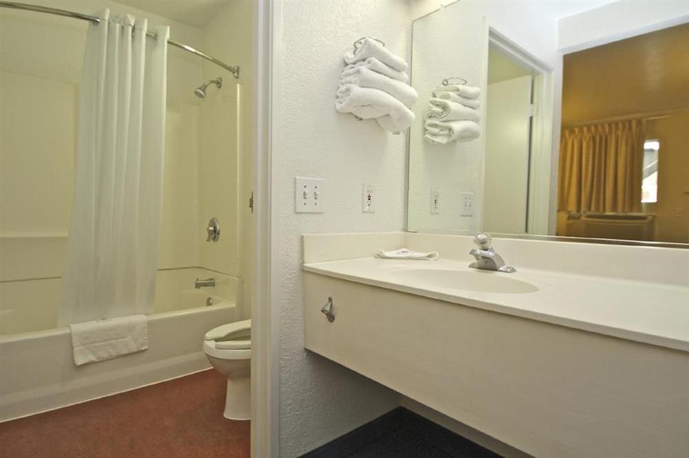 Motel 6-Chino, Ca - Los Angeles Area Bilik gambar